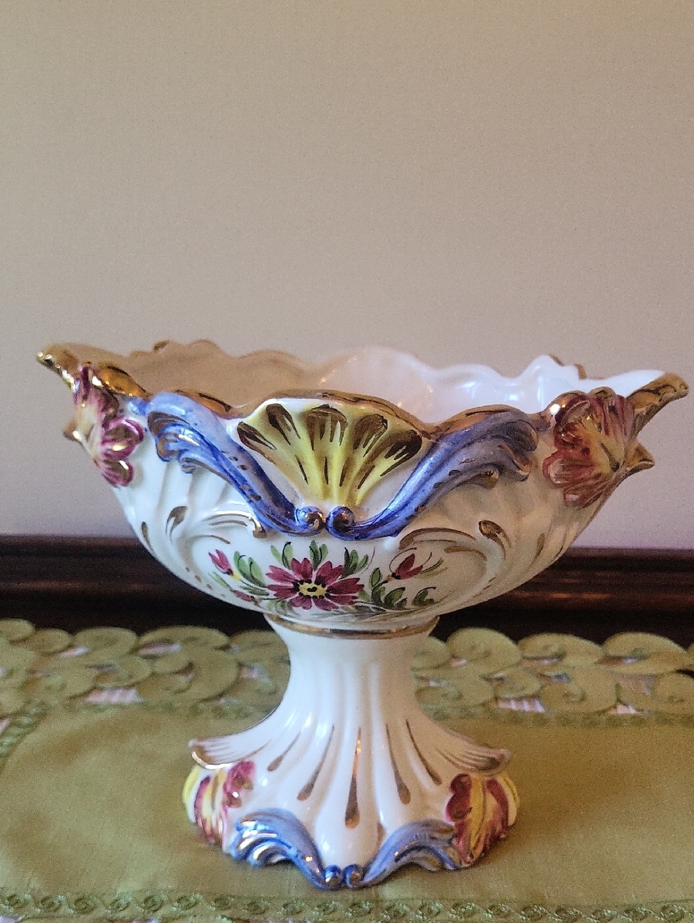 Capodimonte Made In Italy Vintage Porcelain Pedestal Bowl